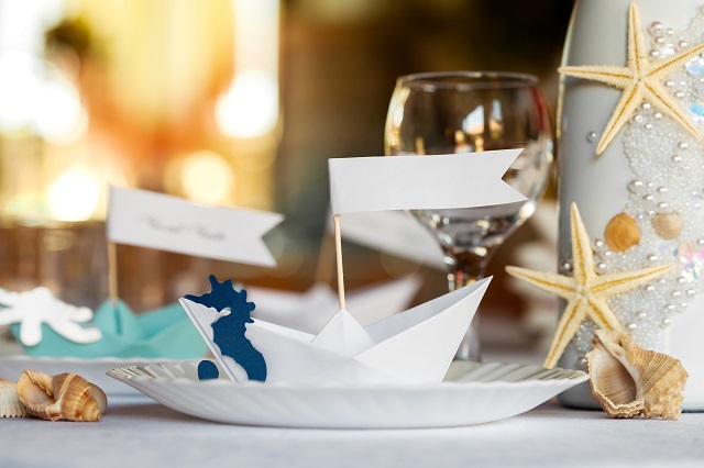 Wedding table setting in nautical style.